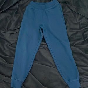 blue sweatpants💙